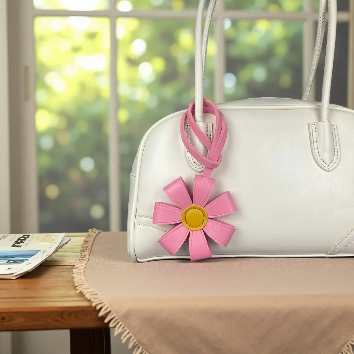 Vicenza Daisy Charm by Vicenza